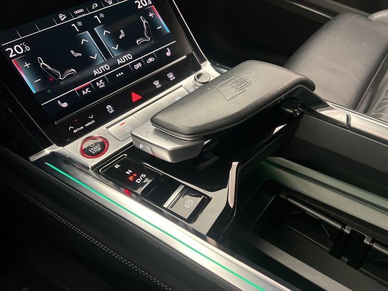 Audi e-tron S bild 28