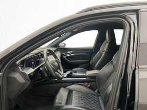 Audi e-tron S bild 12