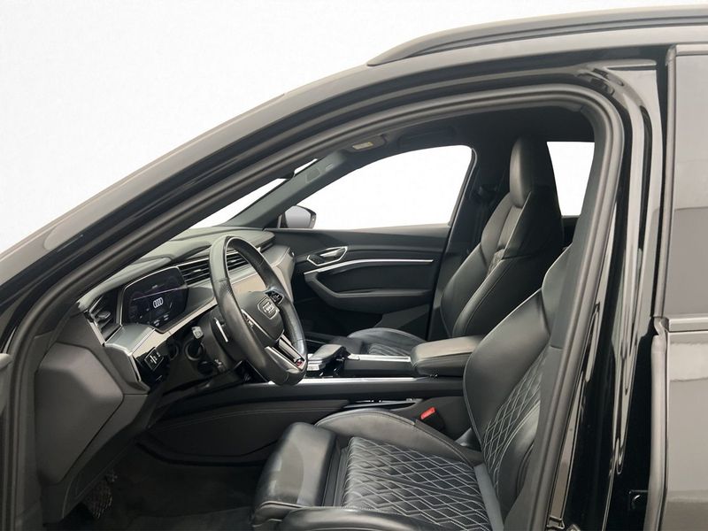 Audi e-tron S bild 12