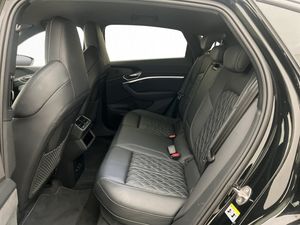 Audi e-tron S bild 33