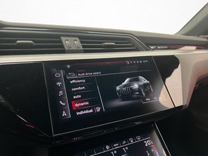 Audi e-tron S bild 24