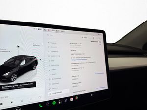 Tesla Model Y bild 25