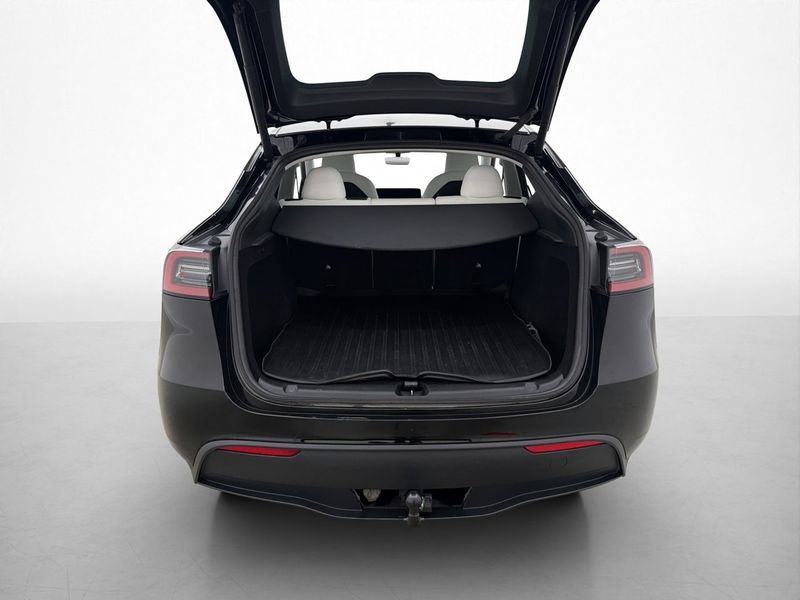 Tesla Model Y bild 31