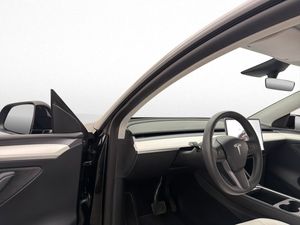Tesla Model Y bild 11