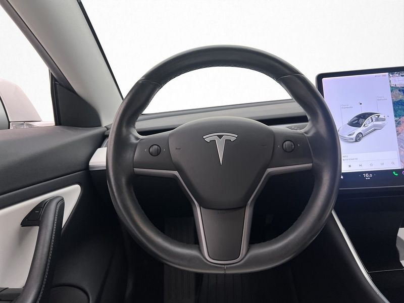 Tesla Model 3 bild 13