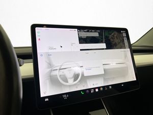 Tesla Model 3 bild 18