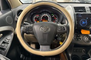 Toyota RAV4 bild 11