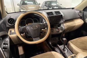 Toyota RAV4 bild 9