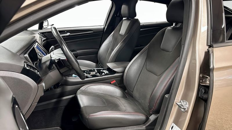Ford Mondeo bild 8