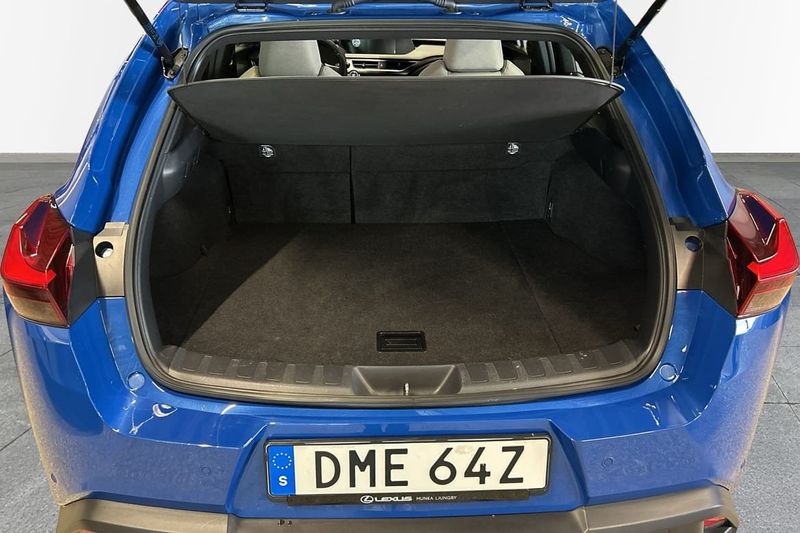 Lexus UX bild 9
