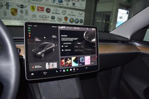 Tesla Model Y bild 18