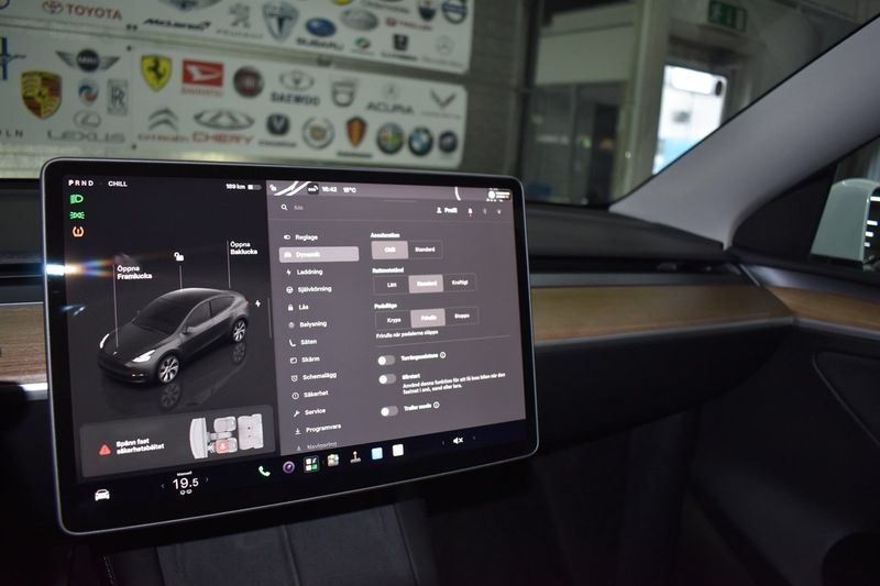 Tesla Model Y bild 12