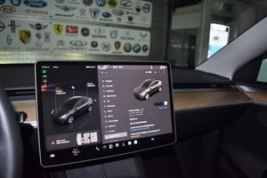 Tesla Model Y bild 15