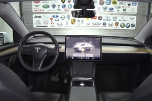 Tesla Model Y bild 9
