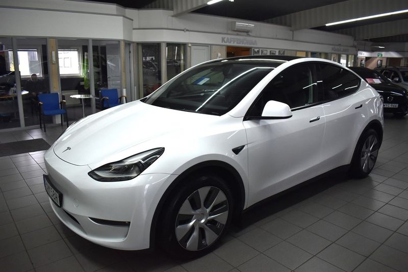 Tesla Model Y bild 24