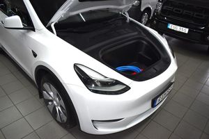 Tesla Model Y bild 21