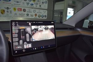 Tesla Model Y bild 11