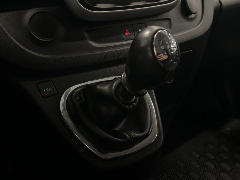 Opel Vivaro bild 18