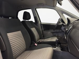 Suzuki SX4 bild 12