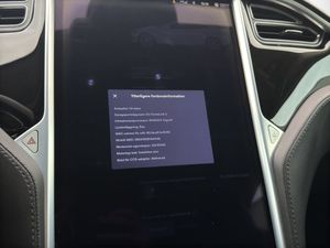 Tesla Model S bild 18