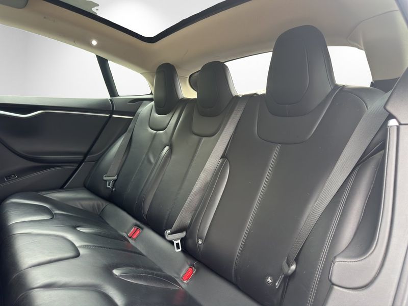Tesla Model S bild 11