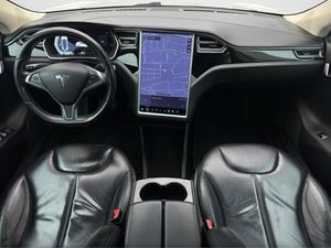 Tesla Model S bild 13