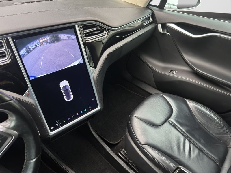 Tesla Model S bild 15