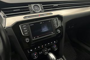 Volkswagen Passat bild 13