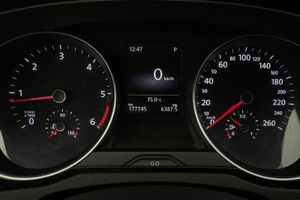 Volkswagen Passat bild 10