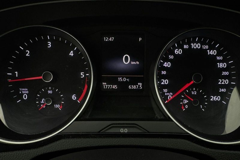 Volkswagen Passat bild 10