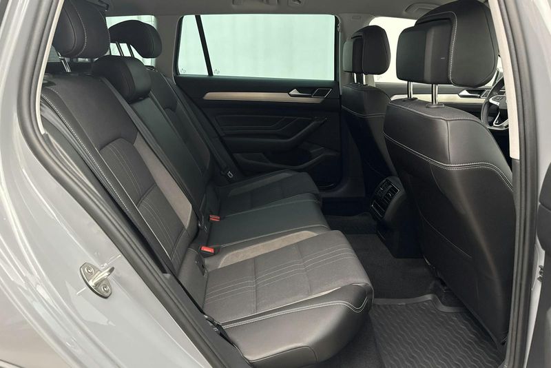 Volkswagen Passat bild 8