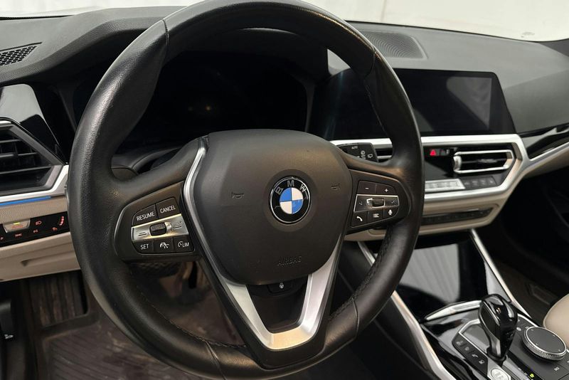 BMW 330 bild 14