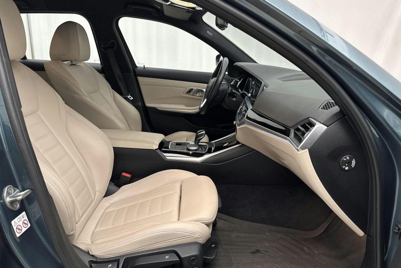 BMW 330 bild 7