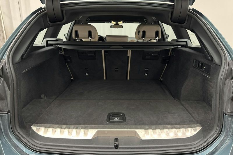 BMW 330 bild 9