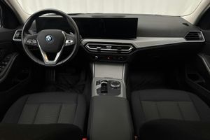BMW 330 bild 6