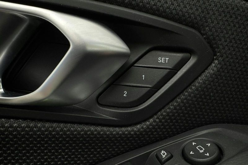 BMW 330 bild 16