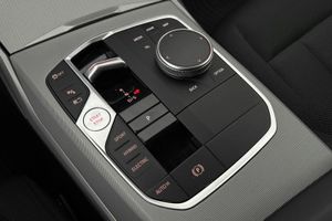 BMW 330 bild 17