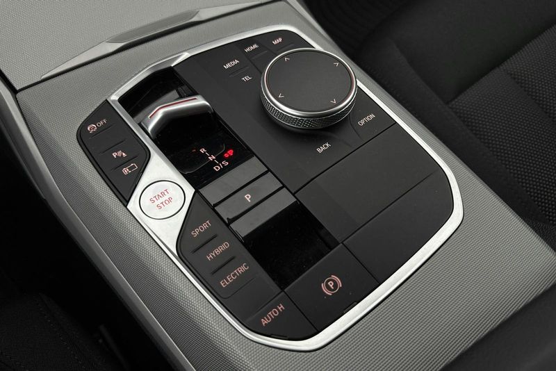 BMW 330 bild 17