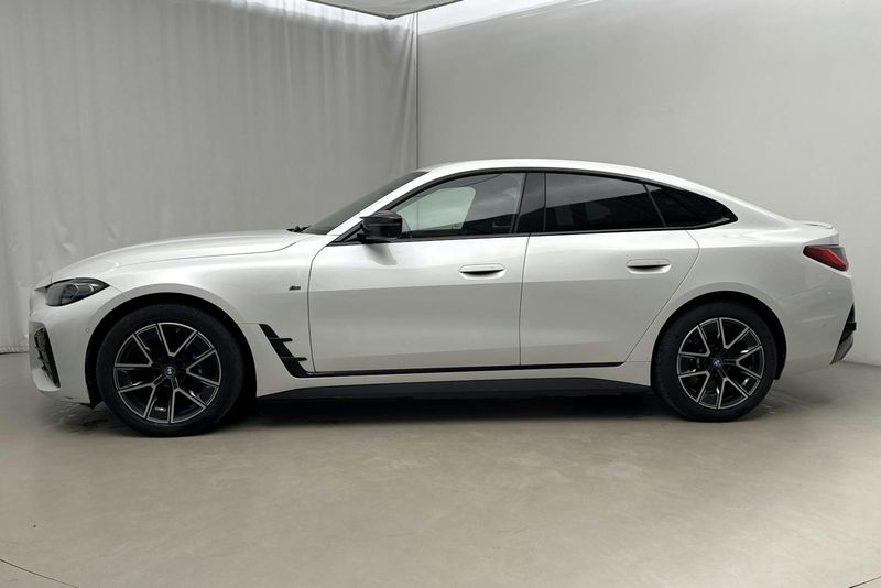 BMW i4 bild 2