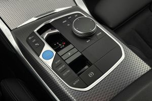 BMW i4 bild 16