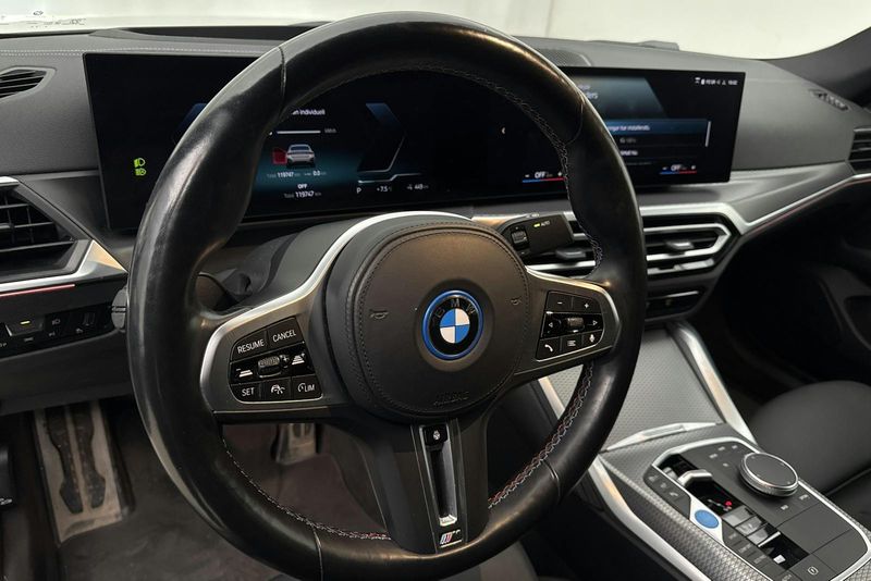 BMW i4 bild 18