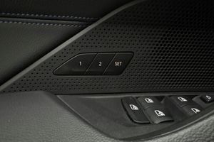 BMW i4 bild 17