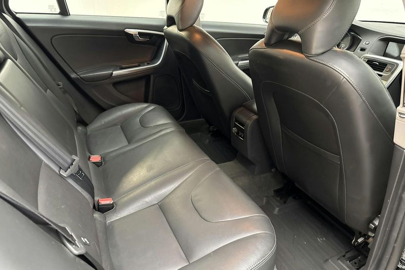Volvo V60 bild 8
