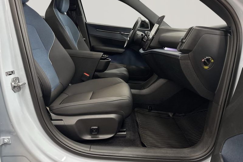 Volvo EX30 bild 5