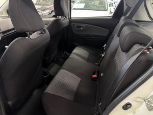 Toyota Yaris bild 19