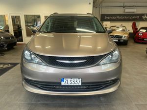 Chrysler Pacifica bild 2