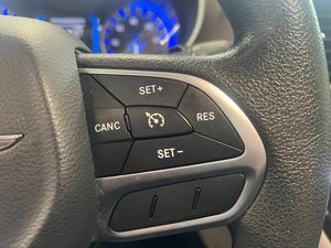 Chrysler Pacifica bild 30