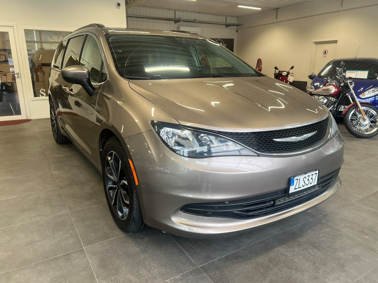 Chrysler Pacifica