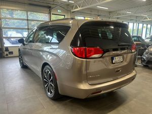 Chrysler Pacifica bild 5