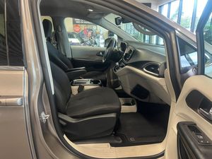 Chrysler Pacifica bild 14